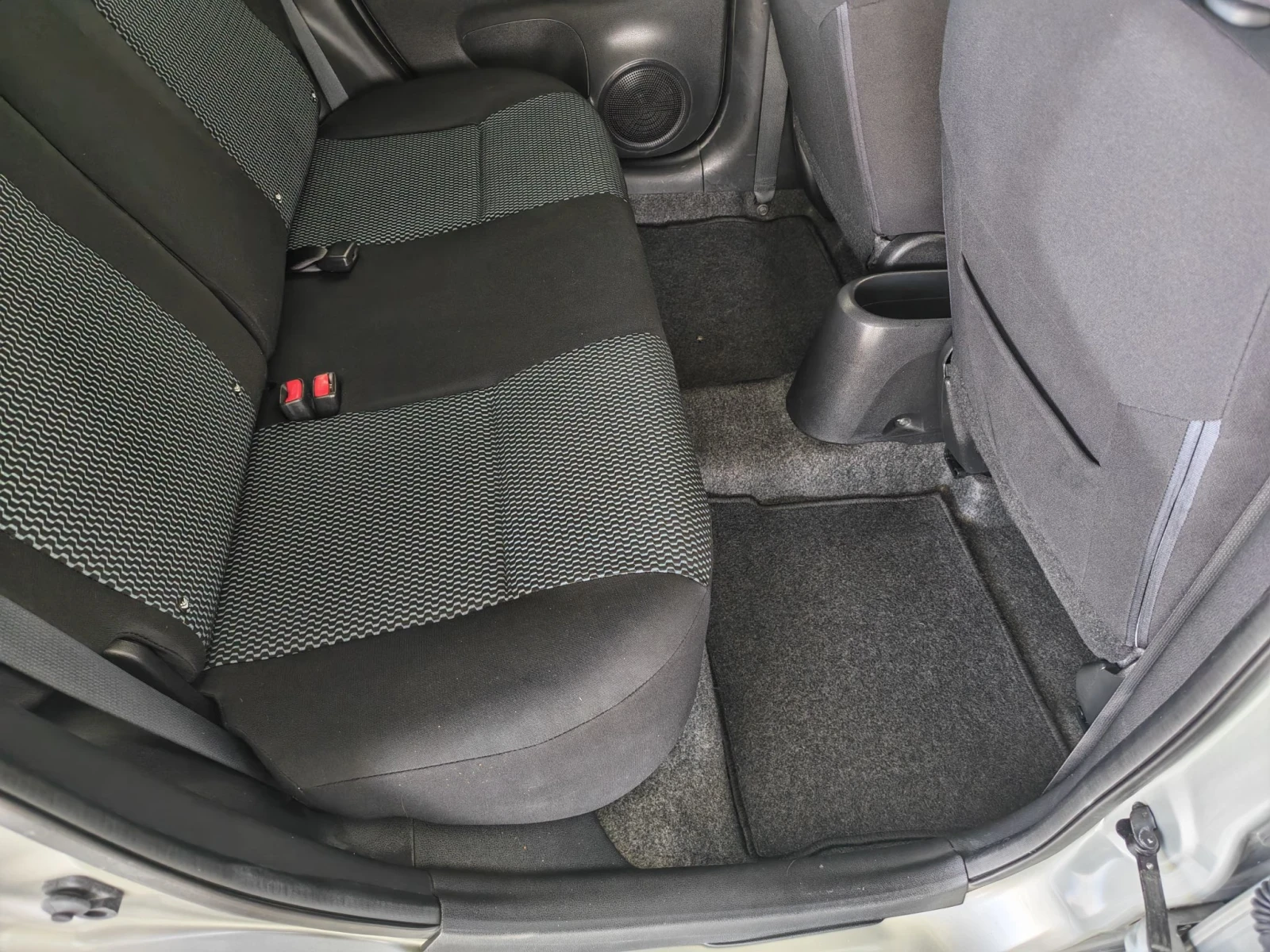 Nissan Note 1.5 90kc, снимка 8 - Автомобили и джипове - 56652031