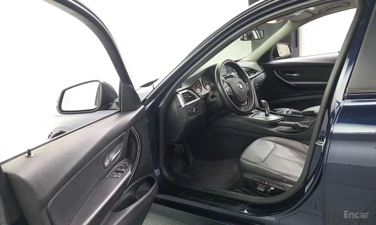 BMW 320 * 320d ED Edition * ЦЕНА ДО БГ, снимка 10 - Автомобили и джипове - 56739453