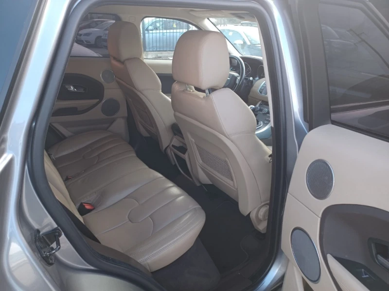 Land Rover Range Rover Evoque 2.2 TD4 Luxury, снимка 8 - Автомобили и джипове - 51996949