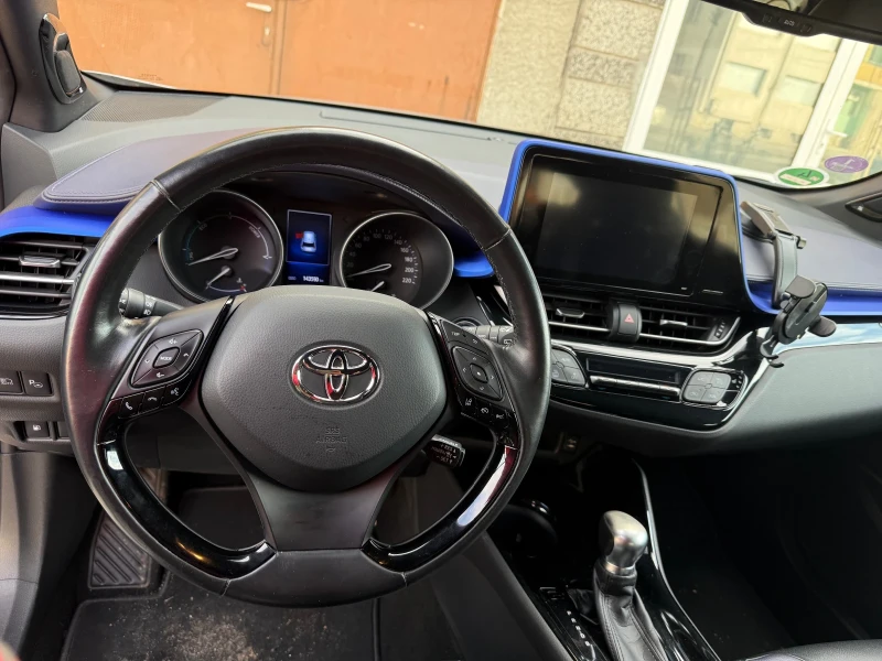 Toyota C-HR, снимка 9 - Автомобили и джипове - 52369479