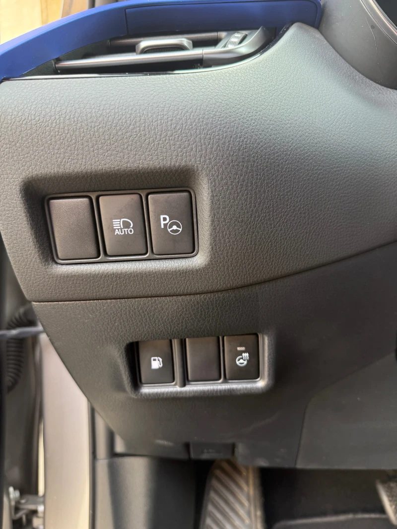 Toyota C-HR, снимка 10 - Автомобили и джипове - 52369479