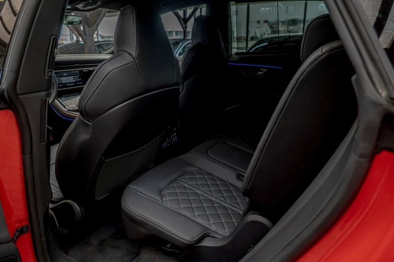 Audi SQ8 4.0TFSI/Bang&Olufsen/3D Камера/Обдухване/Дистроник, снимка 9 - Автомобили и джипове - 52792480