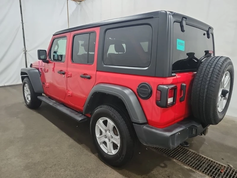 Jeep Wrangler * UNLIMITED SPORT * CARFAX * БЕЗ ПЪРВОНАЧАЛНА ВНОС, снимка 4 - Автомобили и джипове - 52928473