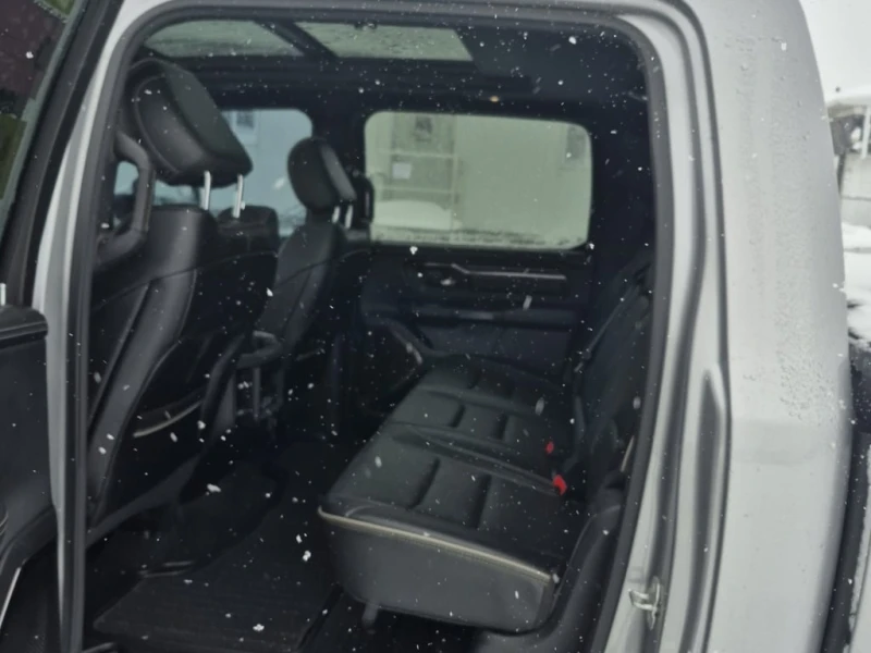 Dodge RAM 1500 * LIMITED CREW CAB SHORT BED * CARFAX * БЕЗ ПЪРВОН, снимка 13 - Автомобили и джипове - 53150011