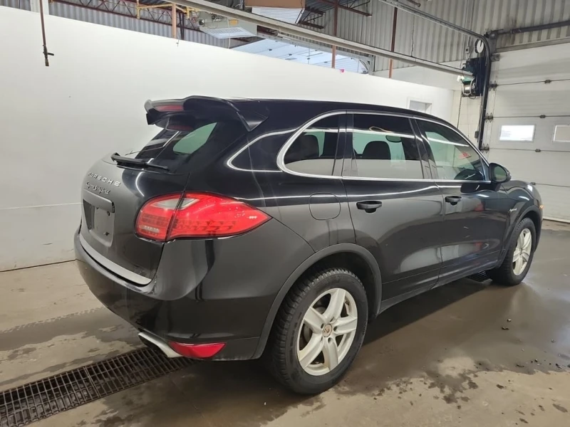 Porsche Cayenne * S HYBRID * ПОДГРЕВ * ПАНОРАМА, снимка 4 - Автомобили и джипове - 53306194