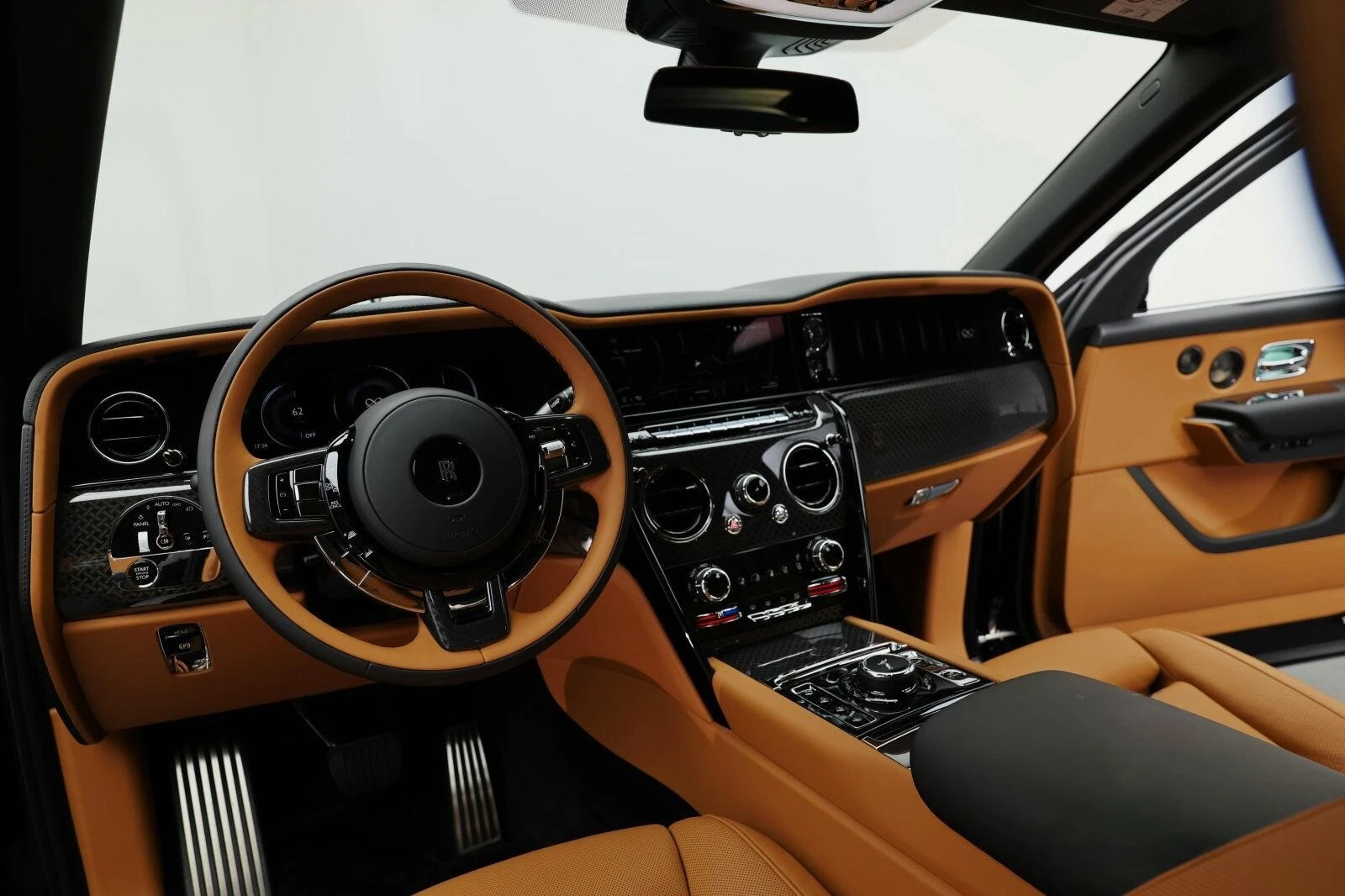 Rolls-Royce Cullinan SERIES II BLACK BADGE - изображение 8