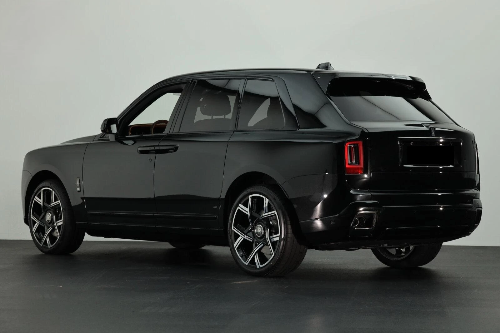 Rolls-Royce Cullinan SERIES II BLACK BADGE - изображение 6