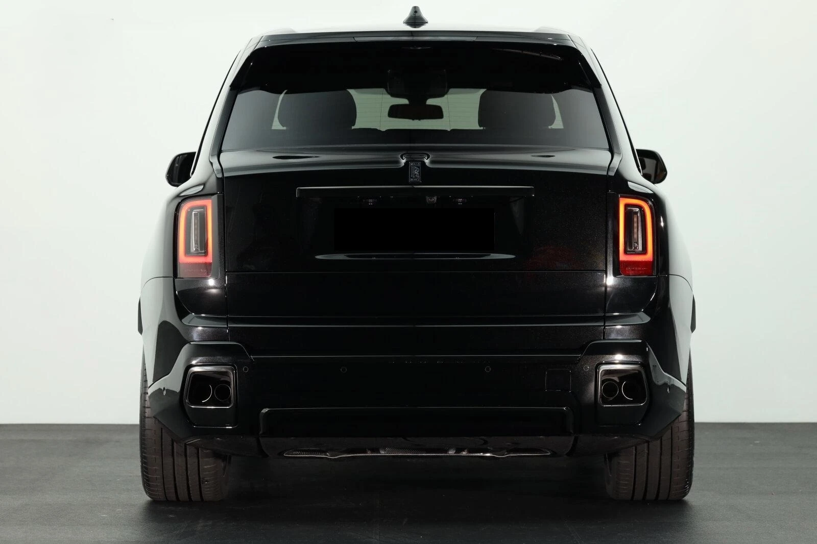 Rolls-Royce Cullinan SERIES II BLACK BADGE - изображение 5