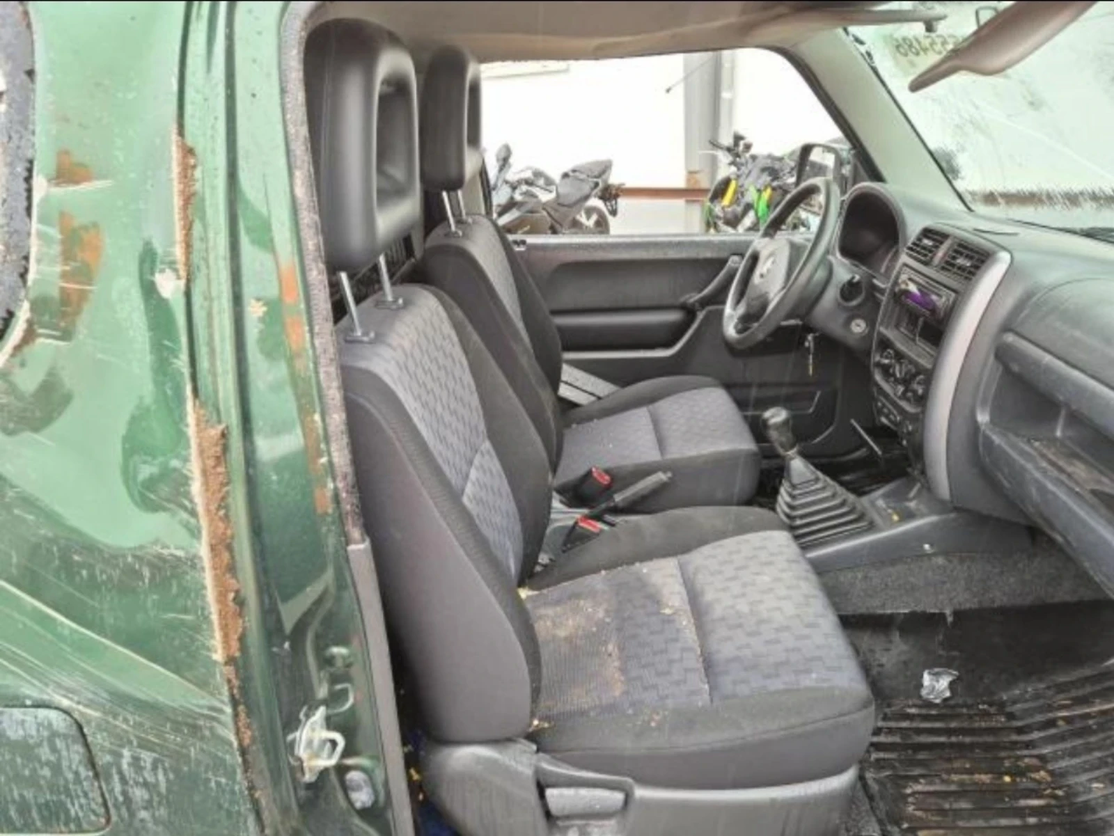 Suzuki Jimny 1.3i - изображение 9