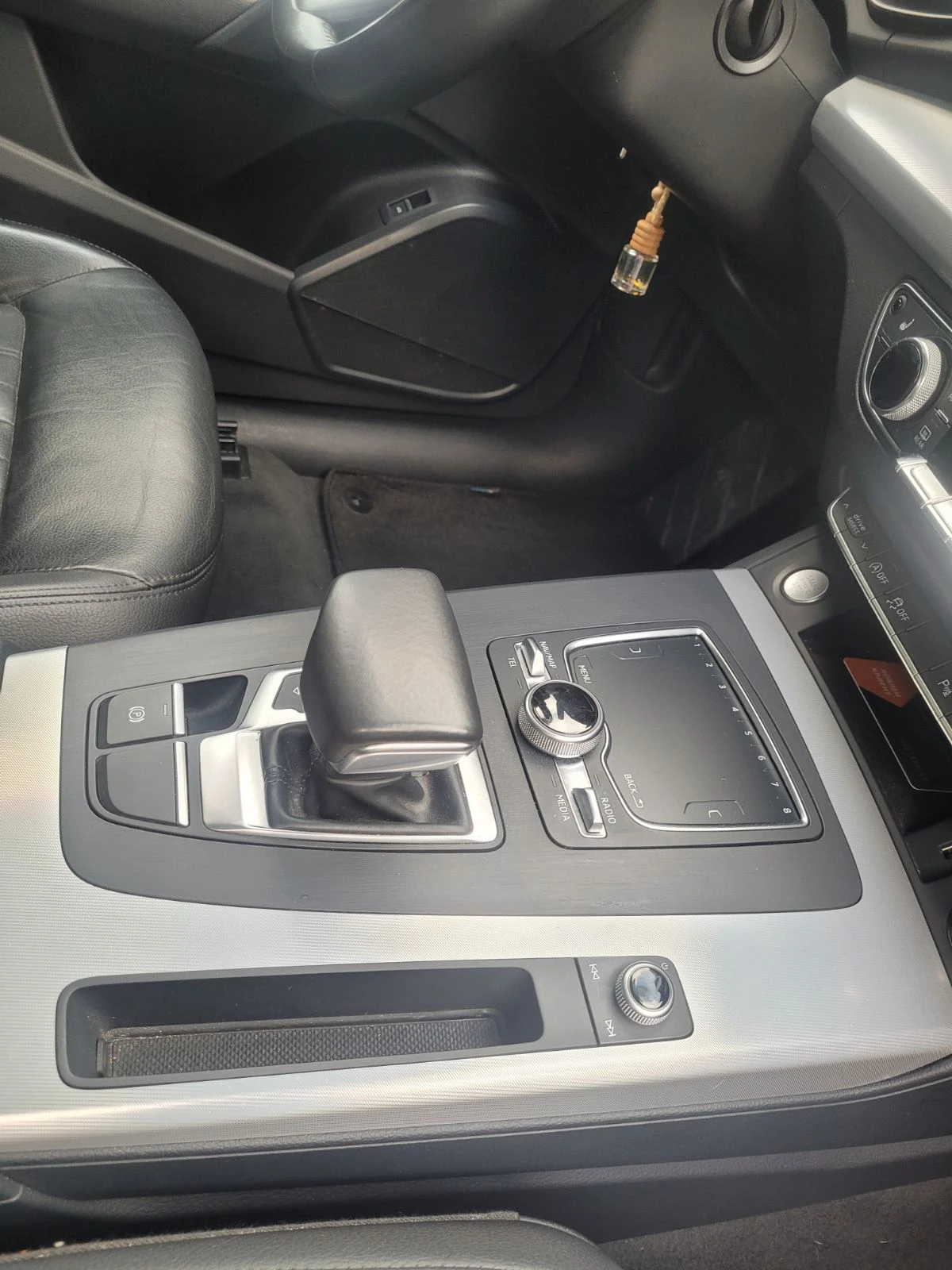 Audi Q5 Двойна ПАНОРАМА -Platinum White - изображение 9