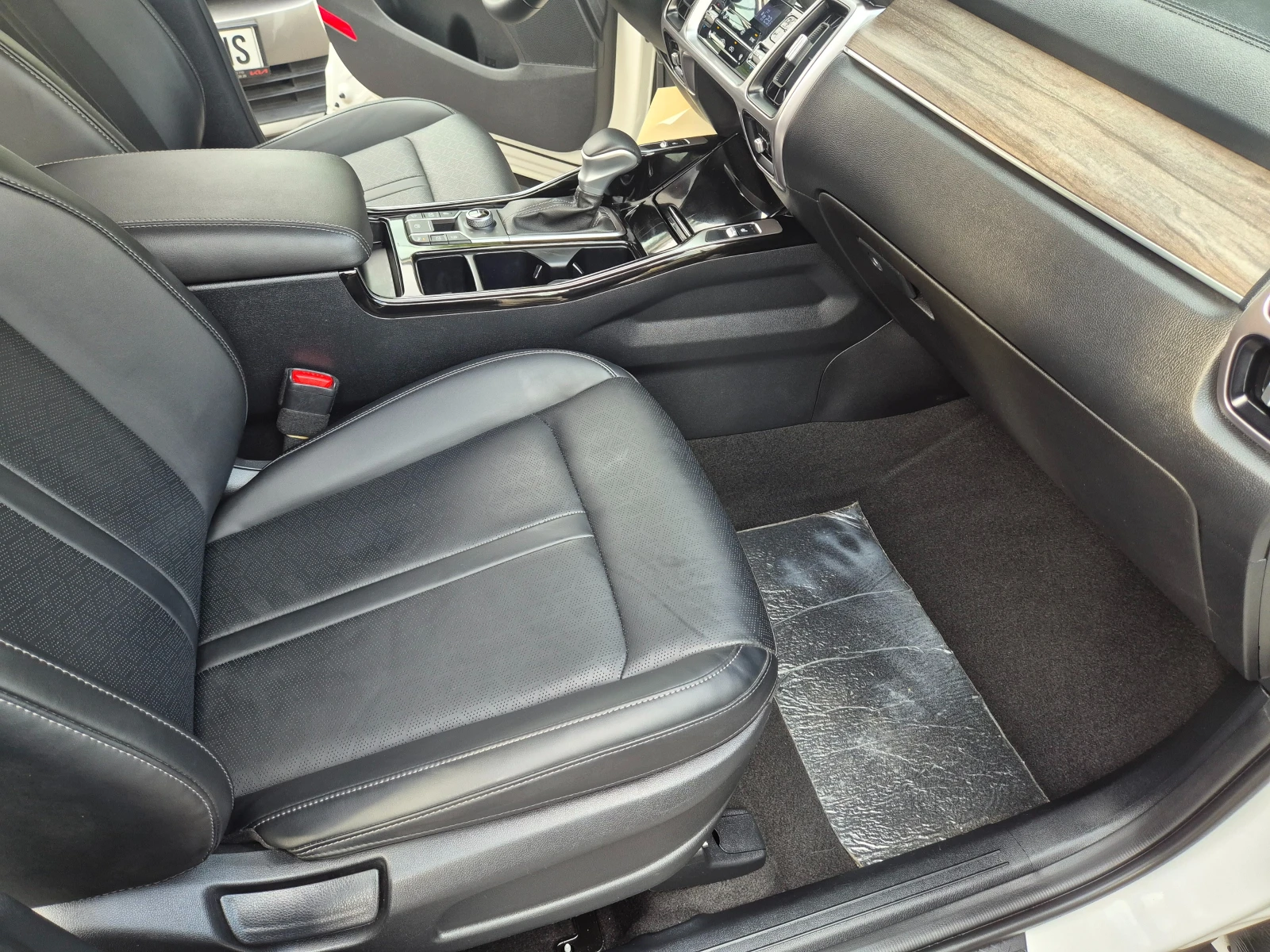 Kia Sorento 2.2 CRDI 4X4 - изображение 7