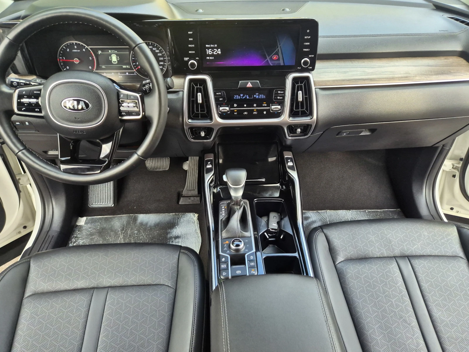 Kia Sorento 2.2 CRDI 4X4 - изображение 9