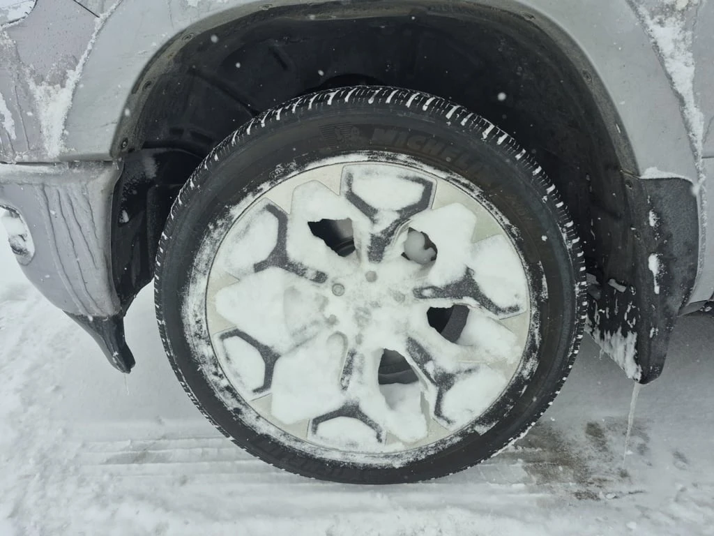 Dodge RAM 1500 * LIMITED CREW CAB SHORT BED * CARFAX * ��� ������ | Mobile.bg � ����������� 6