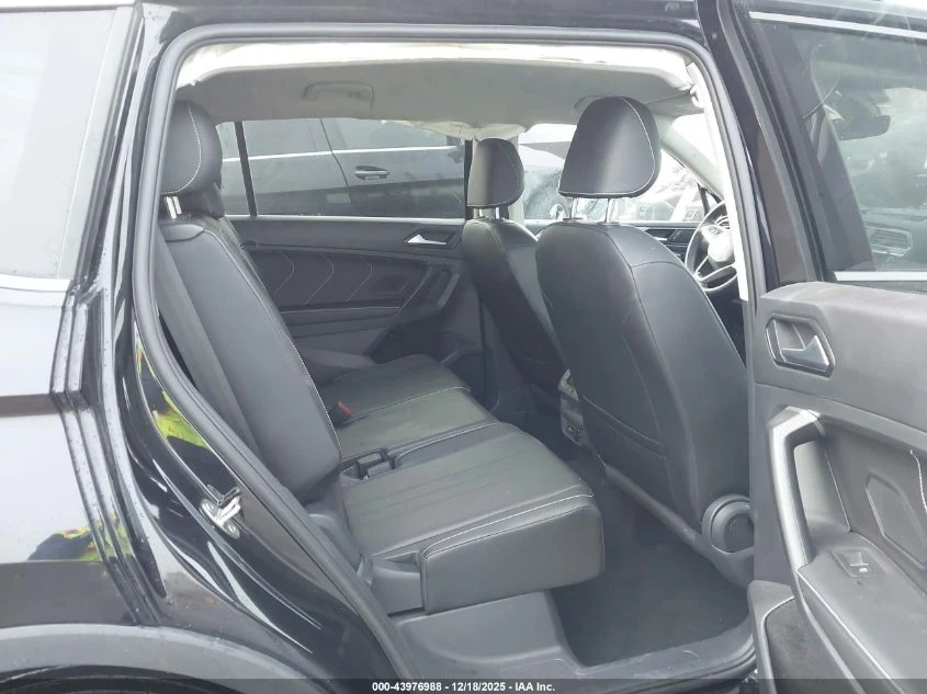 VW Tiguan 2l Volkswagen 2.0T Se - изображение 8