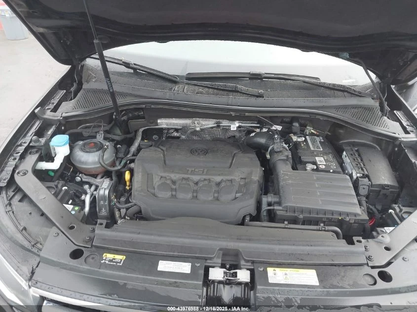 VW Tiguan 2l Volkswagen 2.0T Se - изображение 10