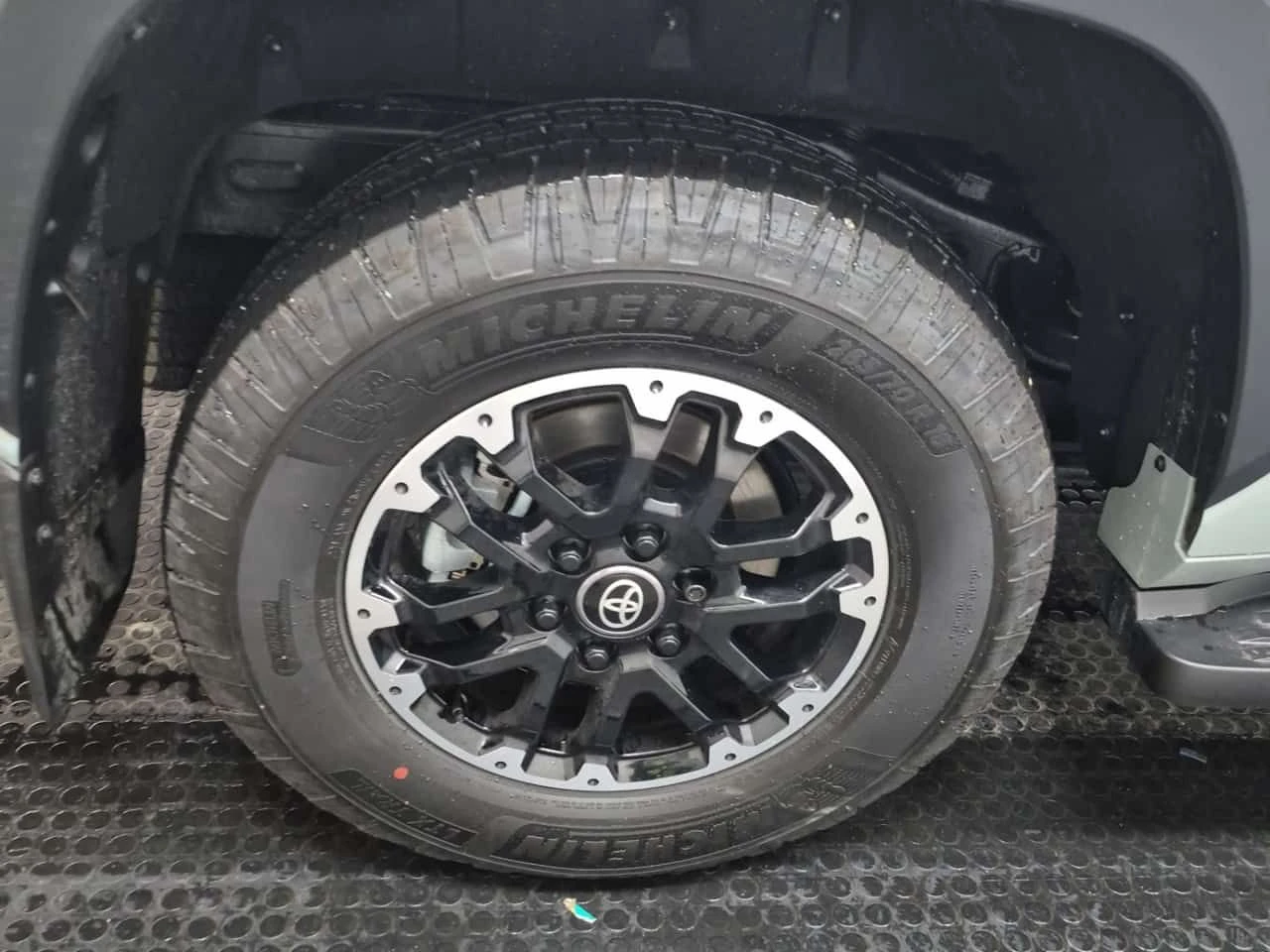 Toyota Sequoia 4WD  CARFAX, снимка 10 - Автомобили и джипове - 54370529