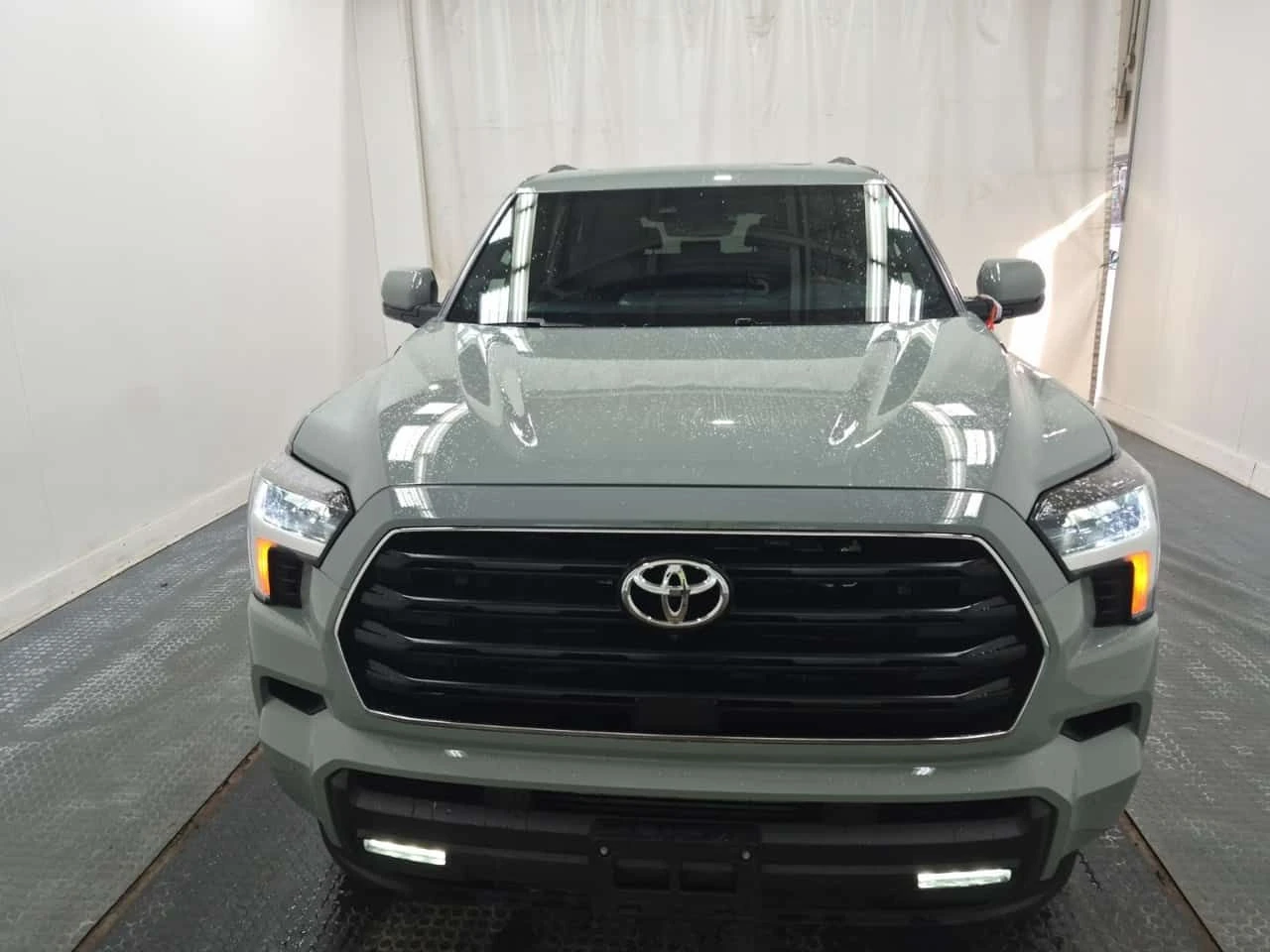 Toyota Sequoia 4WD  CARFAX, снимка 15 - Автомобили и джипове - 54370529