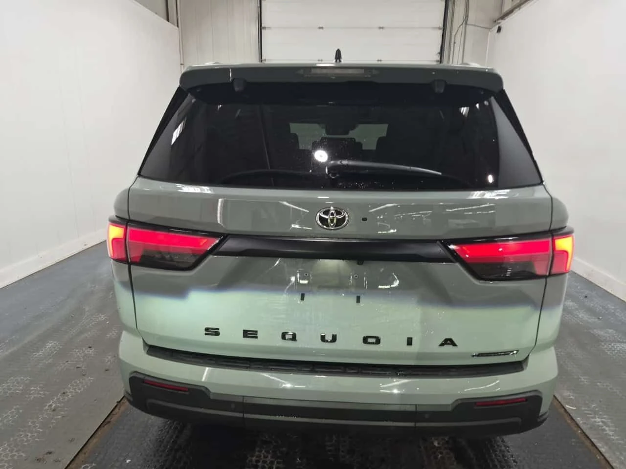 Toyota Sequoia 4WD  CARFAX, снимка 16 - Автомобили и джипове - 54370529