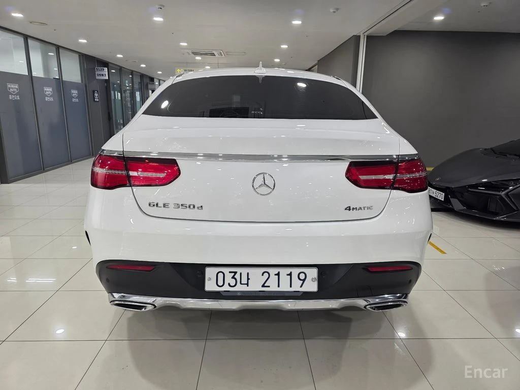 Mercedes-Benz GLE 350 AMG* PACK* HARMON* KARDON* ОБДУХВАНЕ* КАМЕРА* КЕЙЛ, снимка 3 - Автомобили и джипове - 54417697