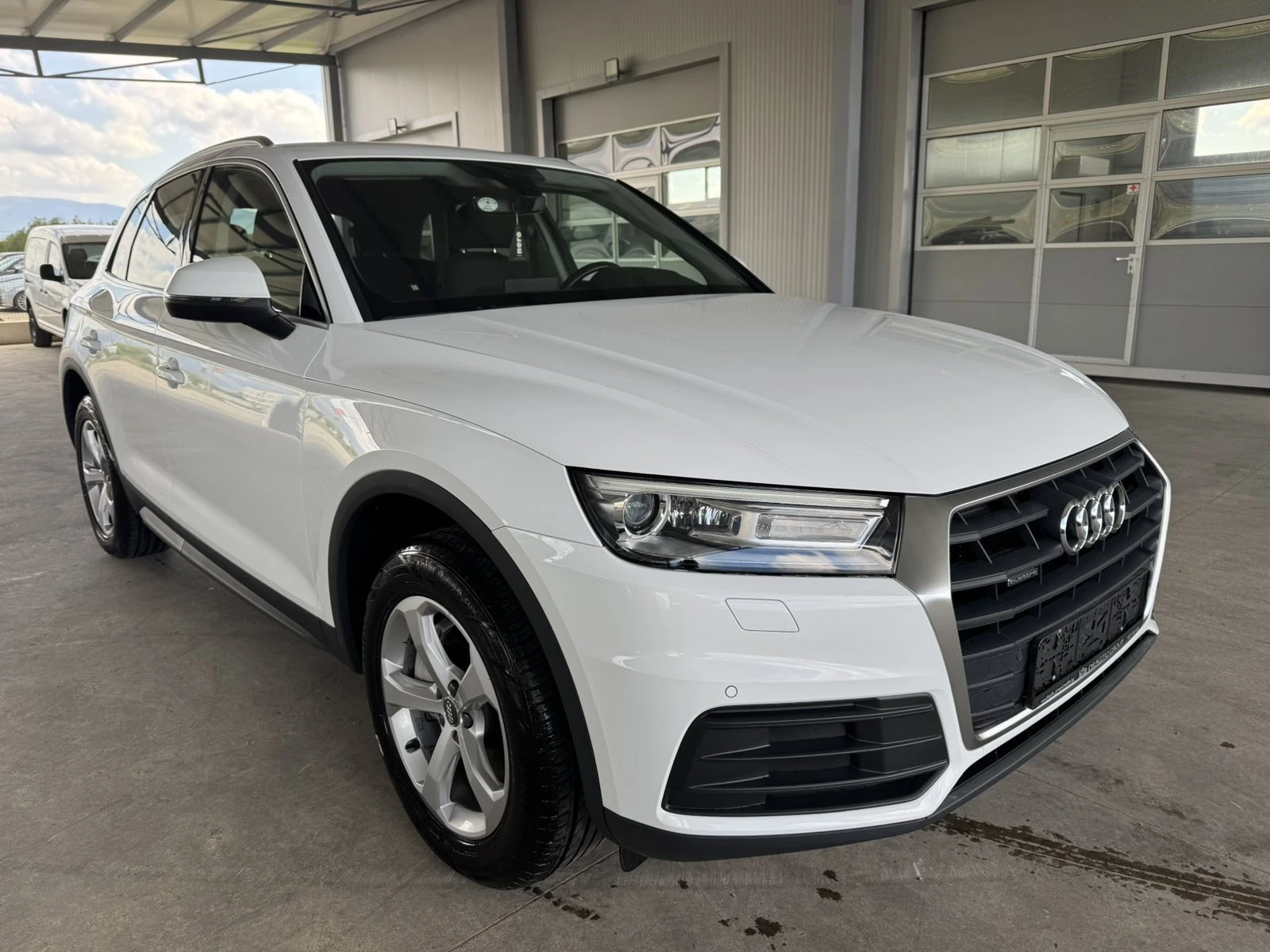 Audi Q5 2.0TDI* 190ps* ����* ������* LED | Mobile.bg � ����������� 7