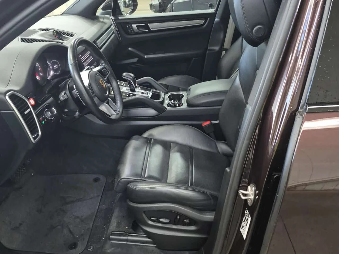 Porsche Cayenne * AWD * CARFAX * ЦЕНА ДО БГ, снимка 2 - Автомобили и джипове - 54903116