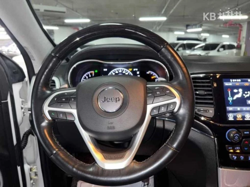 Jeep Grand cherokee 3.6 SUMMIT * КРАЙНА ЦЕНА* FULL, снимка 9 - Автомобили и джипове - 55920597