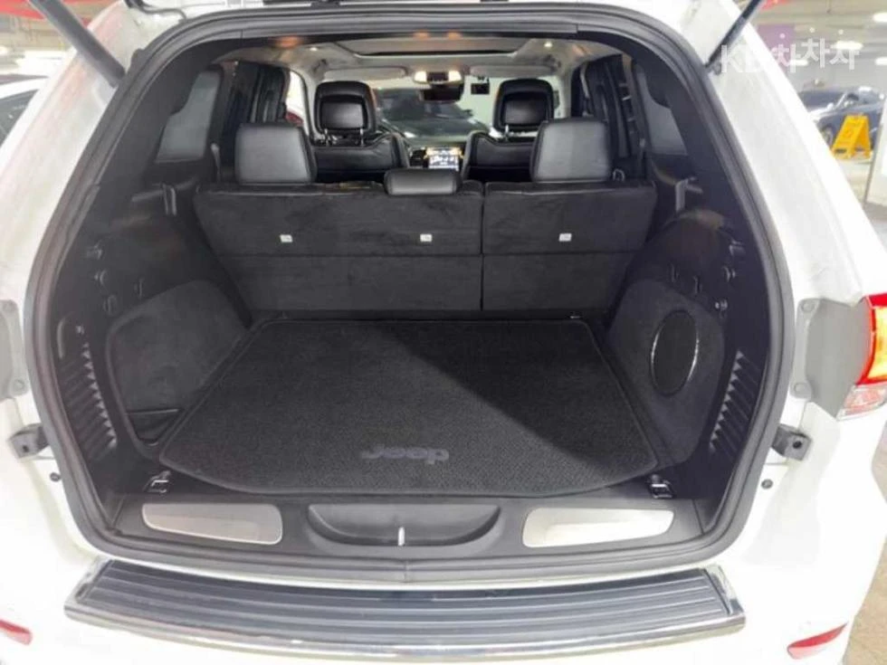 Jeep Grand cherokee 3.6 SUMMIT * КРАЙНА ЦЕНА* FULL, снимка 16 - Автомобили и джипове - 55920597