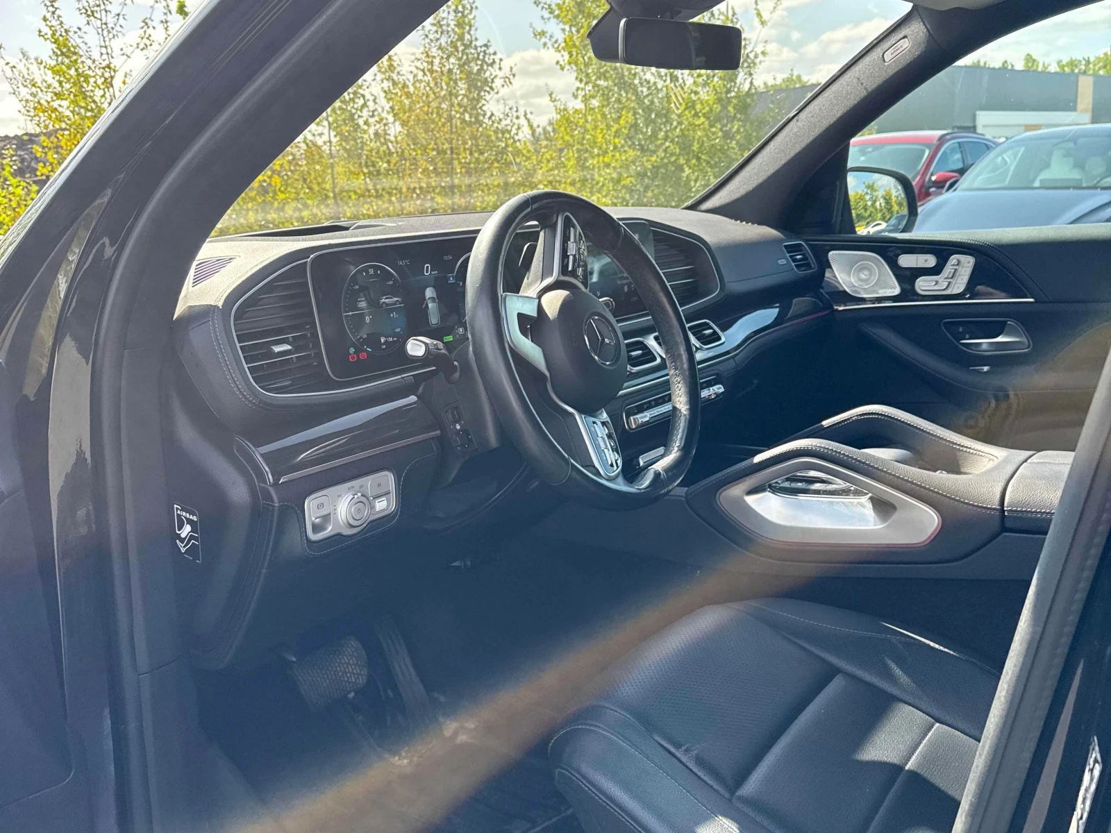 Mercedes-Benz GLE 450 AMG /Distronic/Burmester/360/Hud/Carfax/Автокредит, снимка 5 - Автомобили и джипове - 56056747