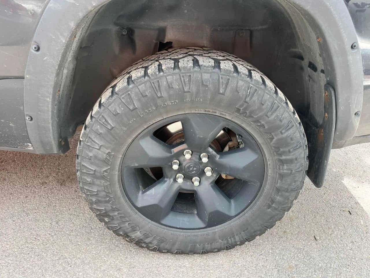 Dodge RAM 1500 * Sport 4x4 Crew Cab 5'7" Box * CARFAX * О, снимка 7 - Автомобили и джипове - 56253186