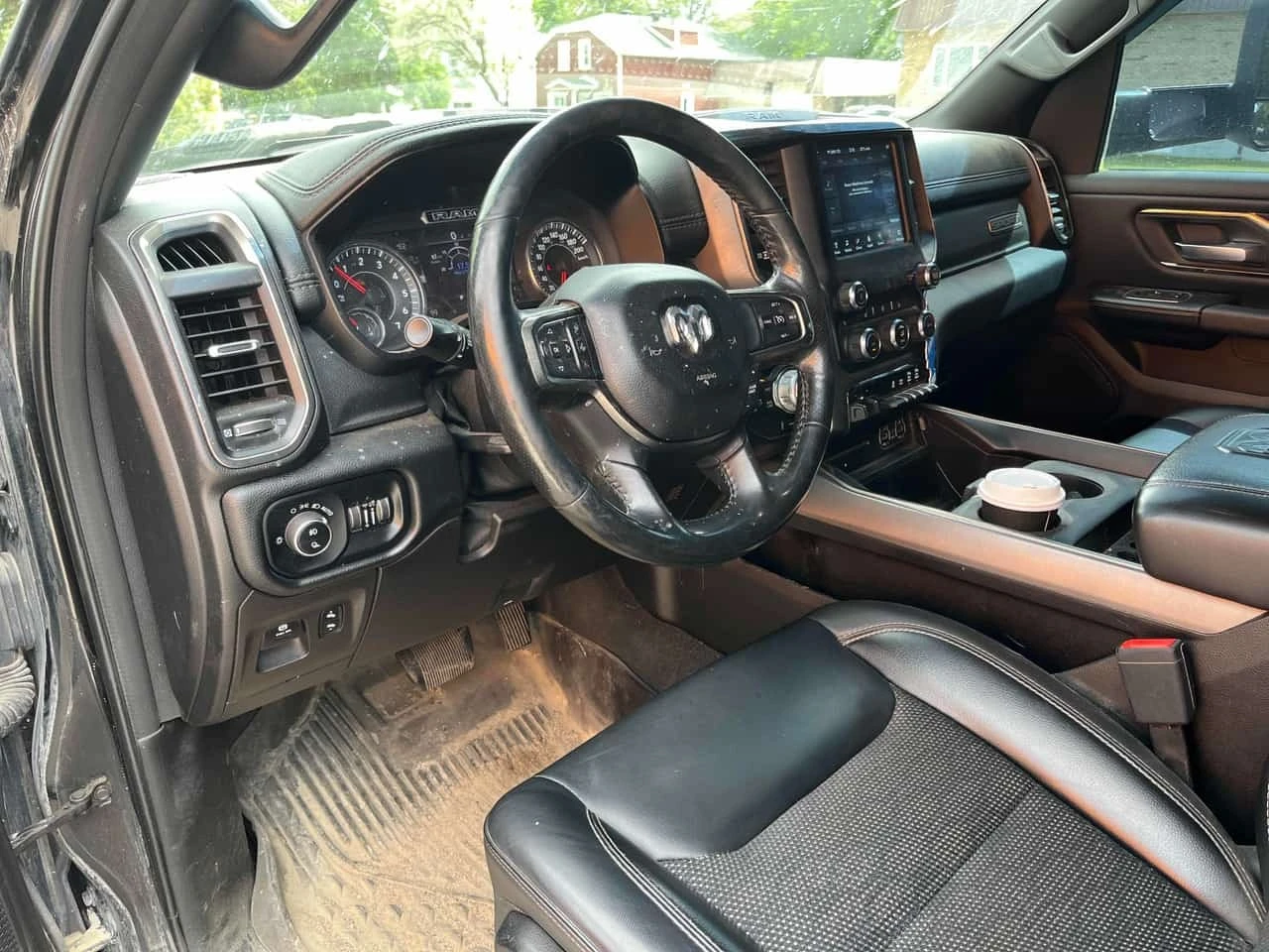 Dodge RAM 1500 * Sport 4x4 Crew Cab 5'7" Box * CARFAX * О, снимка 5 - Автомобили и джипове - 56253186