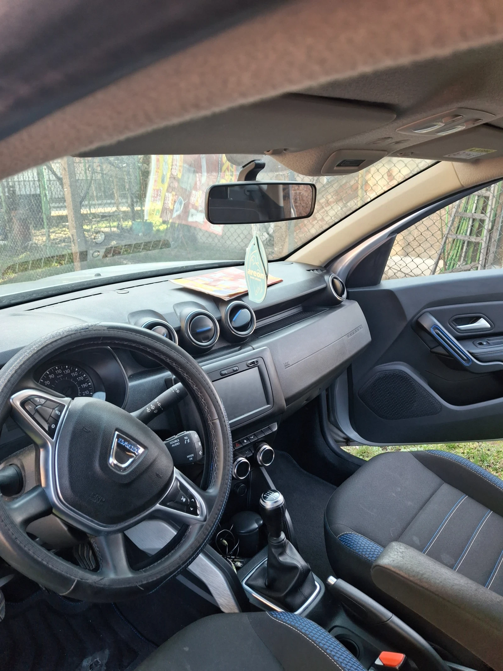 Dacia Duster Газ, снимка 11 - Автомобили и джипове - 56261262