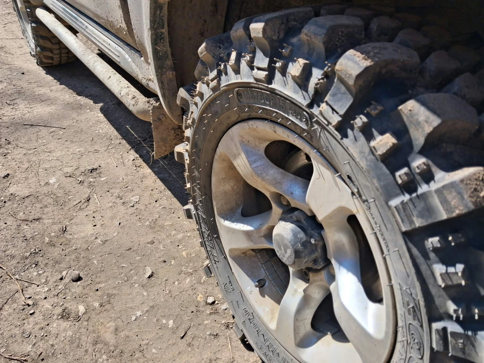 Suzuki Jimny, снимка 6 - Автомобили и джипове - 56416717