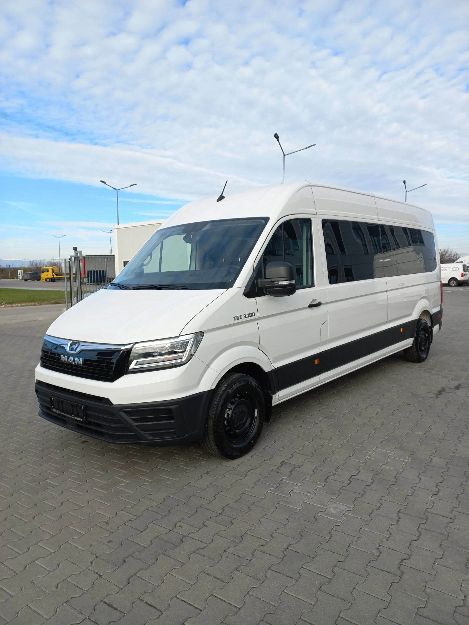 Man TGE 3.180, снимка 1