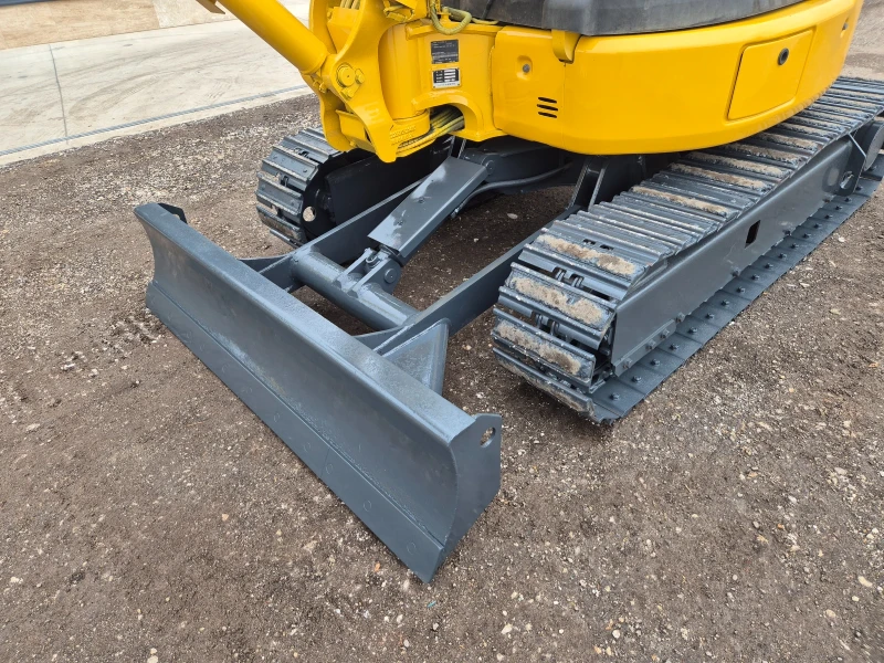 Багер Komatsu PC3OMR / 3 тона / РЕАЛНА ГОДИНА И ЧАСОВЕ / НАЛИЧЕН, снимка 9 - Индустриална техника - 52309192