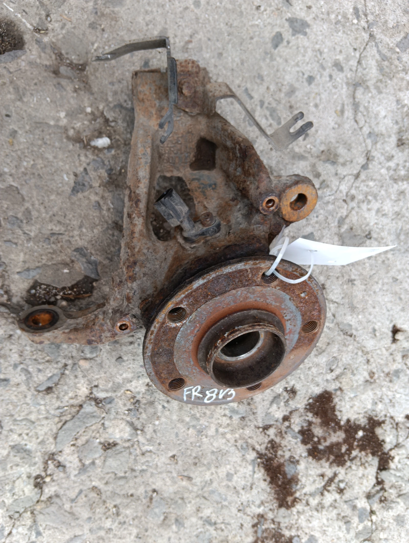 шенкел преден десен 5Q0256Q Audi A3