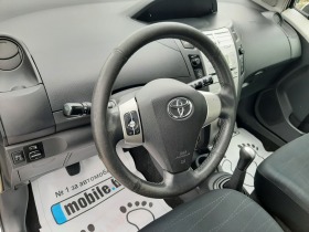 Toyota Yaris 1.3 vvt-i 87ks , снимка 14 - Автомобили и джипове - 42012209