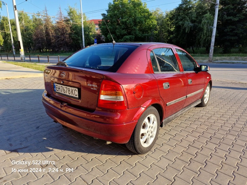 Opel Astra 2.0 Diesel, снимка 8 - Автомобили и джипове - 46231247