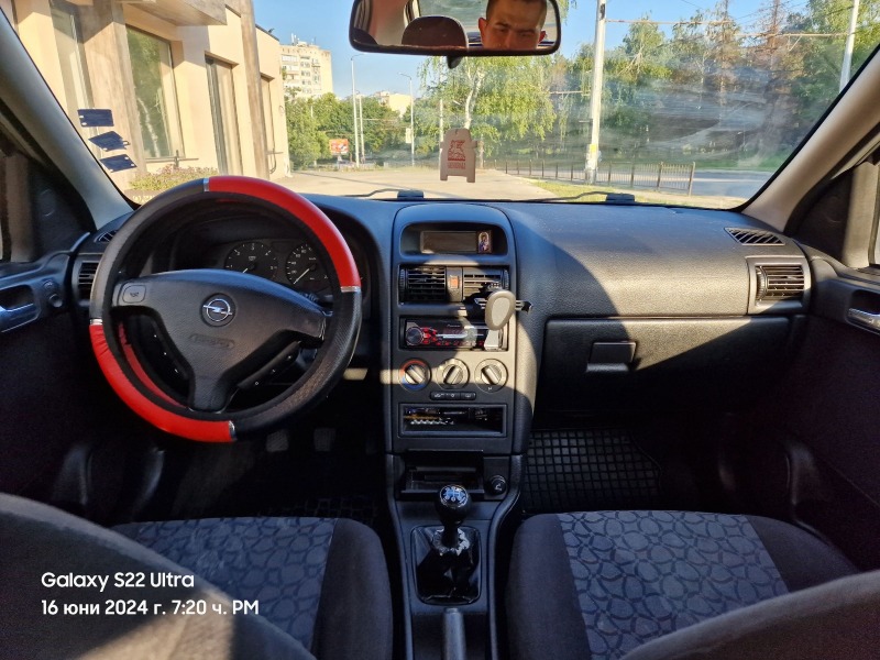 Opel Astra 2.0 Diesel, снимка 14 - Автомобили и джипове - 46231247