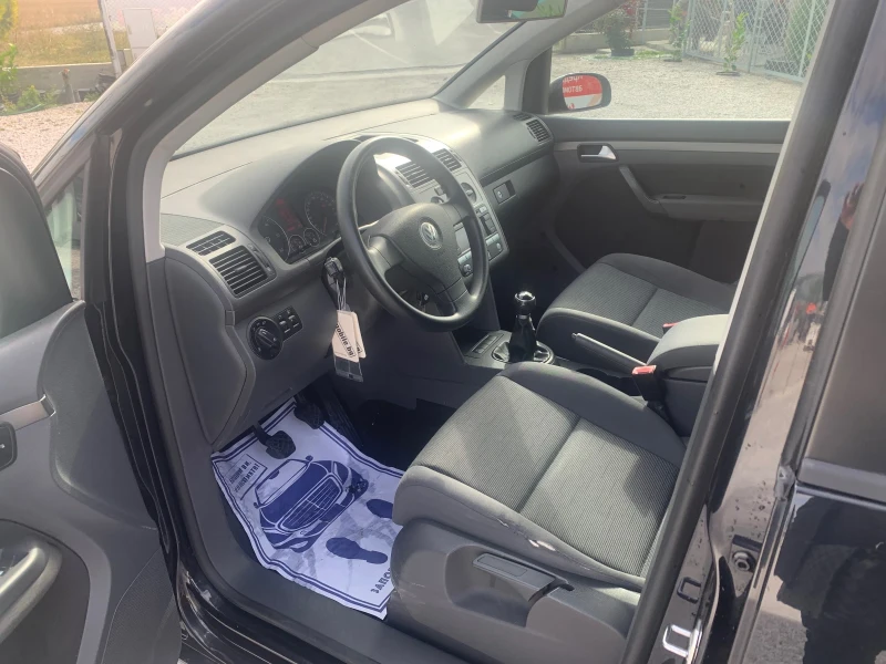 VW Touran 1.9TDI, снимка 9 - Автомобили и джипове - 47616584