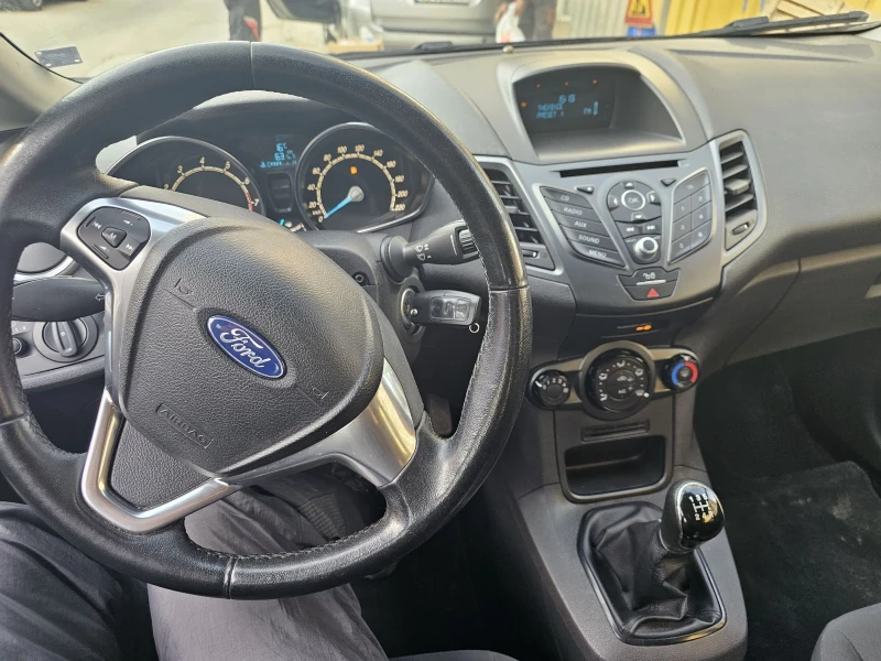 Ford Fiesta 1.2, снимка 6 - Автомобили и джипове - 48367566