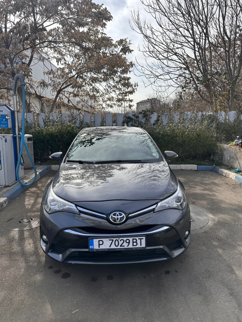 Toyota Avensis, снимка 11 - Автомобили и джипове - 49565076