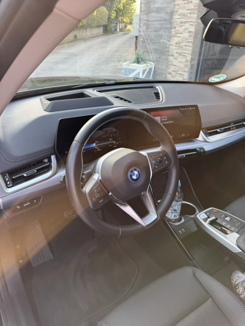 BMW iX1, снимка 12 - Автомобили и джипове - 52580064
