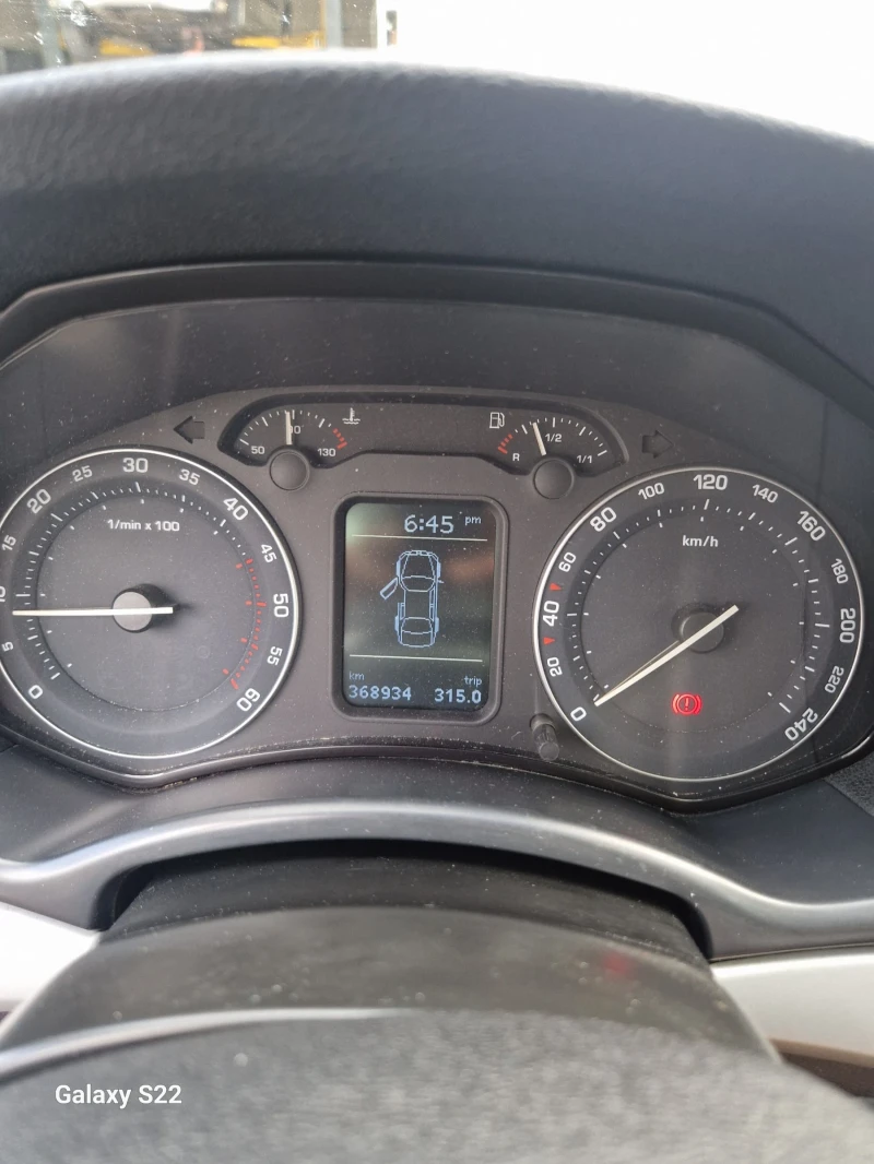 Skoda Octavia, снимка 9 - Автомобили и джипове - 51669931