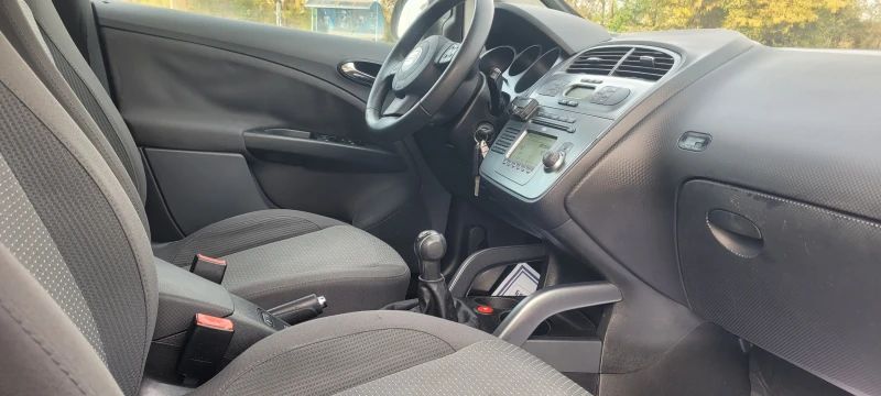 Seat Altea XL 1.6 GAS 102k.c., снимка 13 - Автомобили и джипове - 52135360