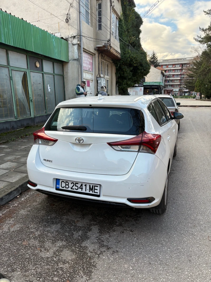 Toyota Auris, снимка 4 - Автомобили и джипове - 52448633