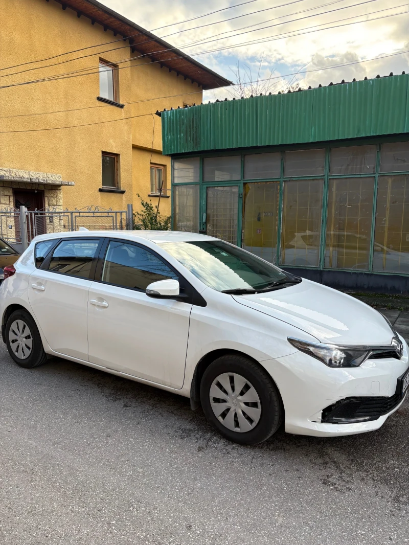 Toyota Auris, снимка 2 - Автомобили и джипове - 52448633