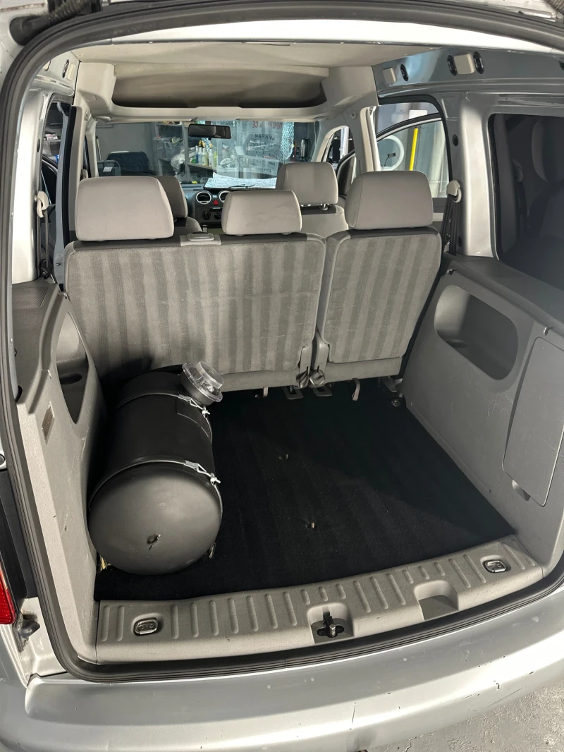 VW Caddy 2.0i Life Ecofuel & LPG , снимка 13 - Автомобили и джипове - 52702811