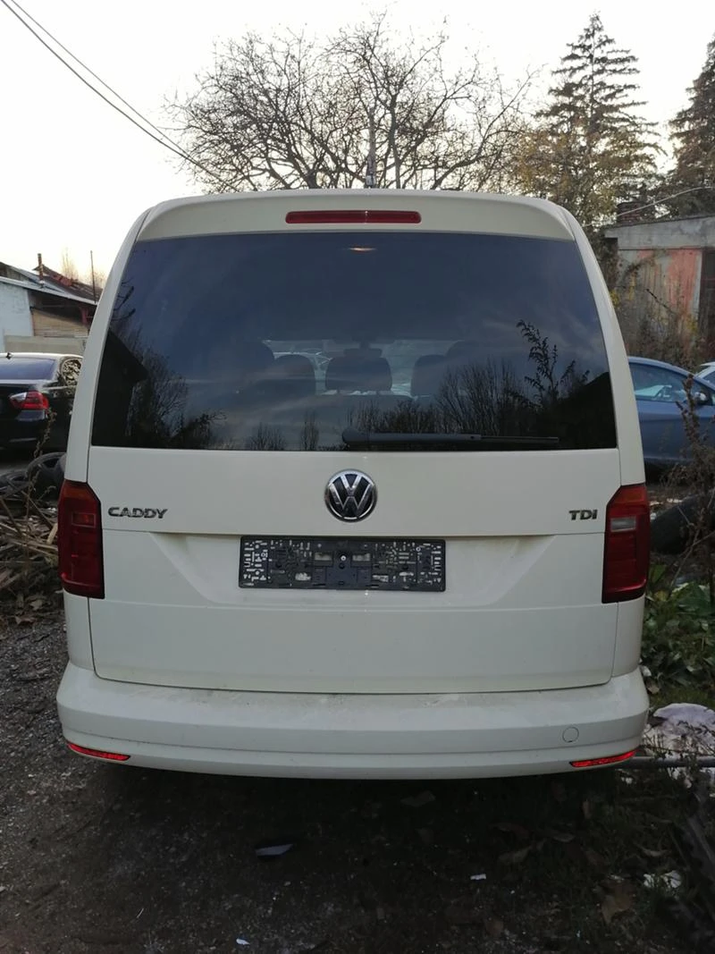 VW Caddy 2.0TDI, снимка 4 - Автомобили и джипове - 34318604