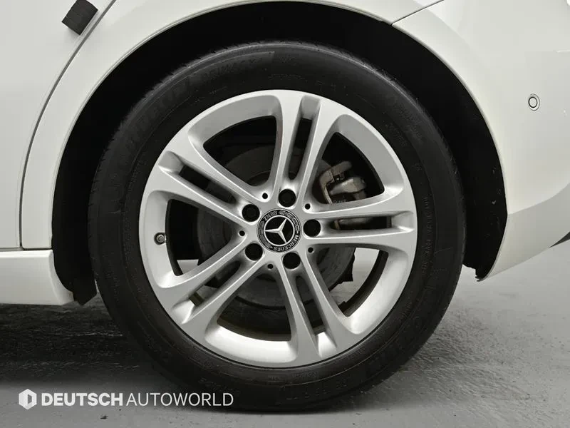 Mercedes-Benz 220 Hatchback | Mobile.bg � ����������� 5