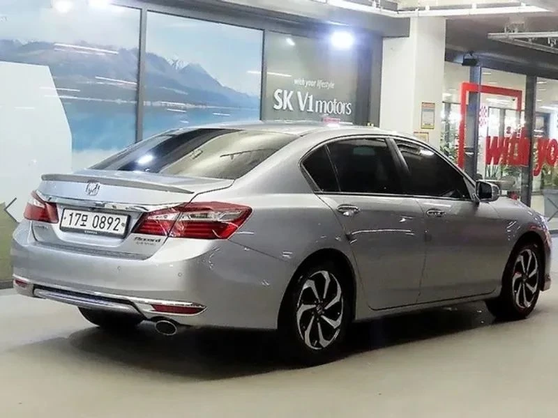 Honda Accord, снимка 4 - Автомобили и джипове - 56688122